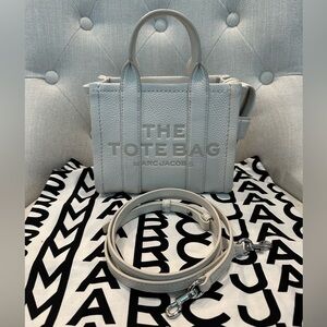 Marc Jacobs
The Leather Crossbody Tote Bag